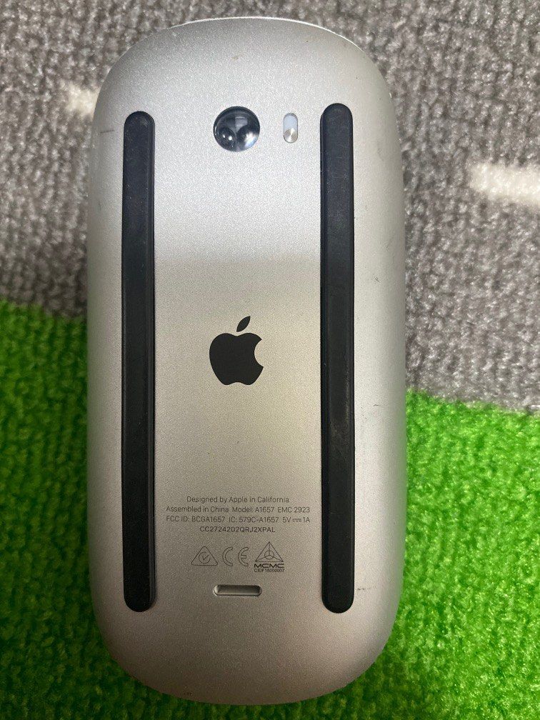 Apple Wireless Mouse (Category: Laptops & Notebooks) located in Makati City. Submitted by hotstuff00 (Listing ID 1284451195, Image 2). Description: Apple Wireless Mouse ( Bluetooth ).