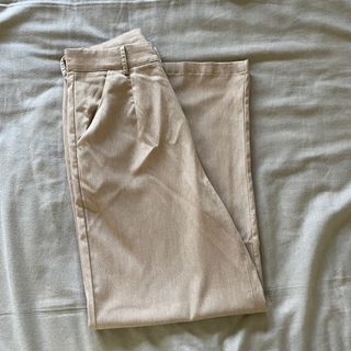 (Category: ) located in . Submitted by hey.electric (Listing ID 1284378385, Image 1). Description: .