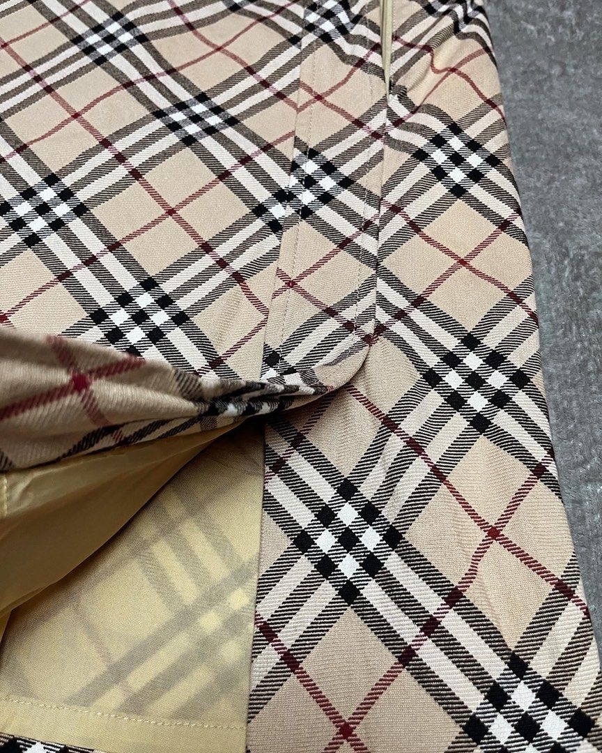 Burberry 182 skirt store