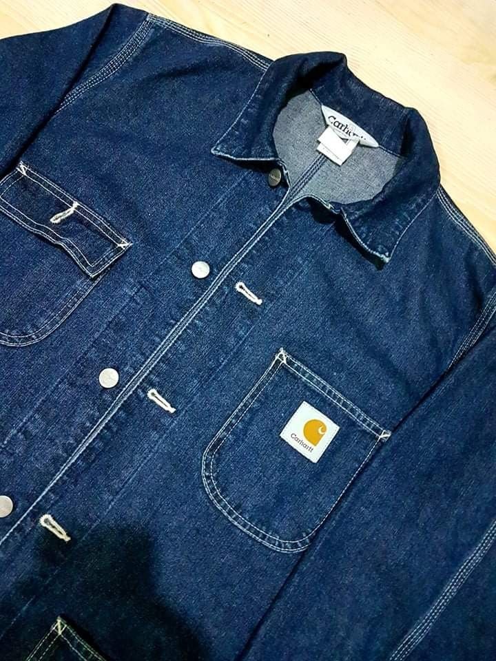 CARHARTT DENIM CHORE JACKET LARGE Men s Fashion Coats Jackets and Outerwear on Carousell