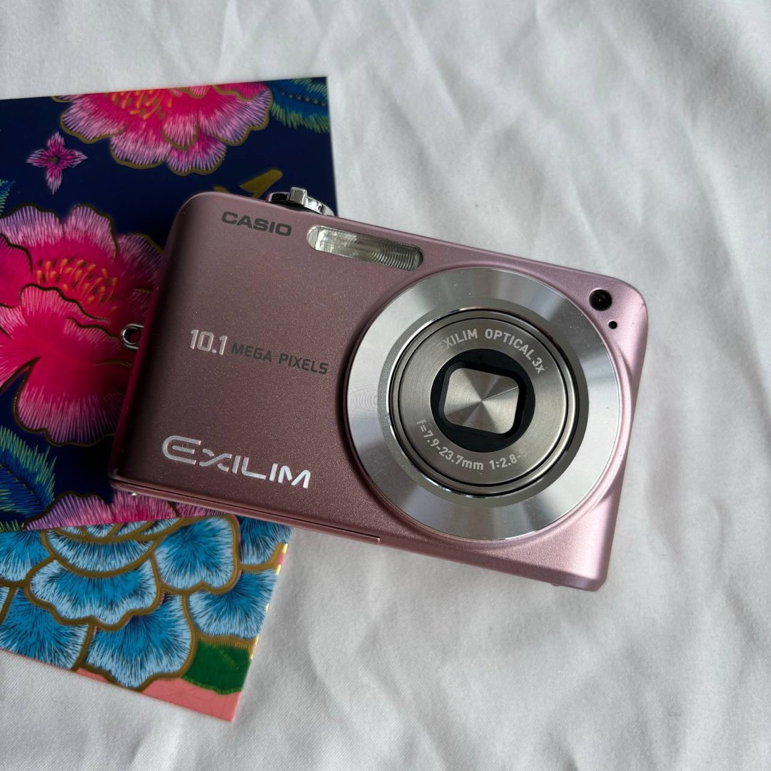 CASIO EXILIM EX-Z1050 ピンク casio_exilim_exz1050_in_pink_i
