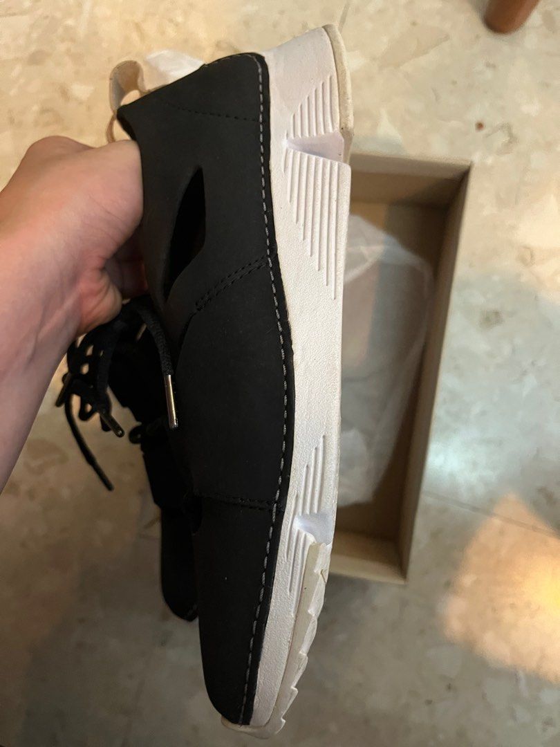 Clarks tri sense top