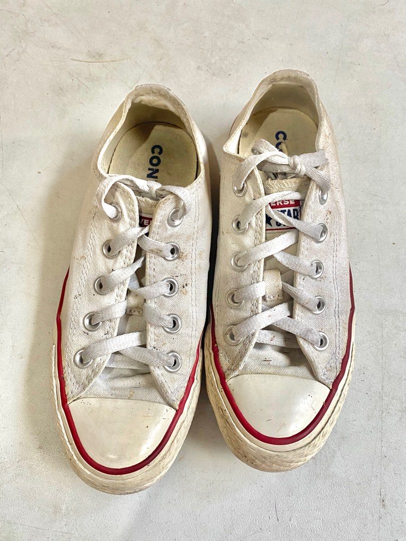 Converse Chuck Taylor size 7 womens Women s Fashion Footwear