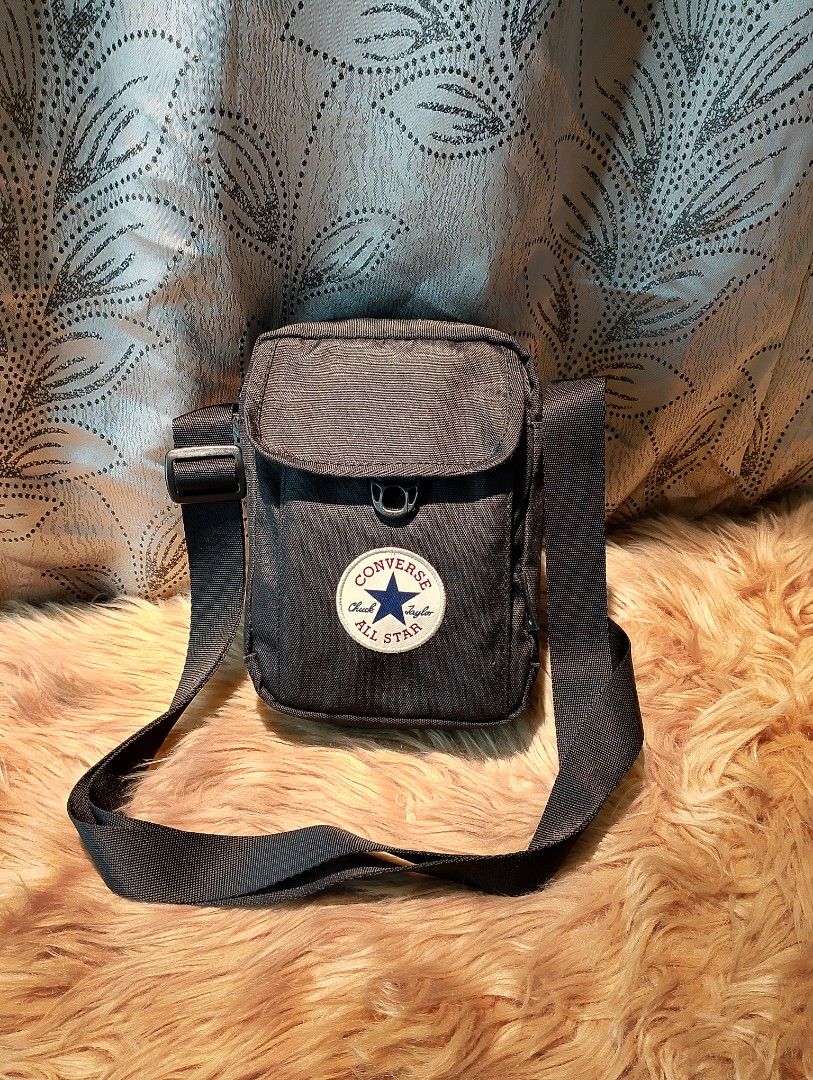 Converse cross body best sale 3