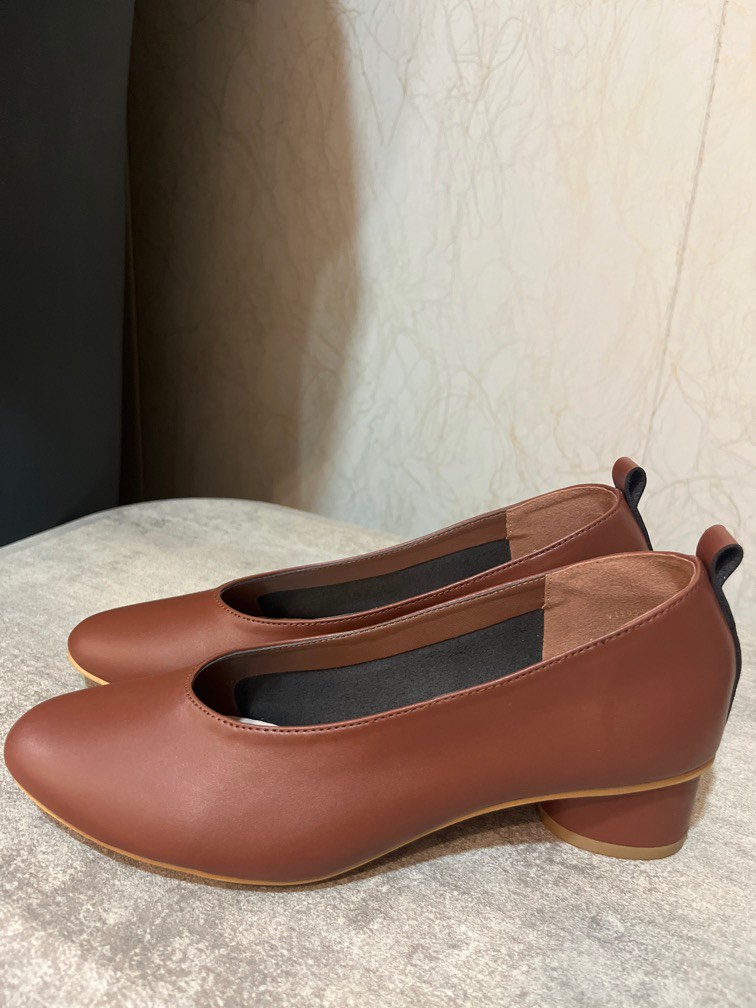 Dark Brown Court Shoes Women s Fashion Footwear Heels on Carousell