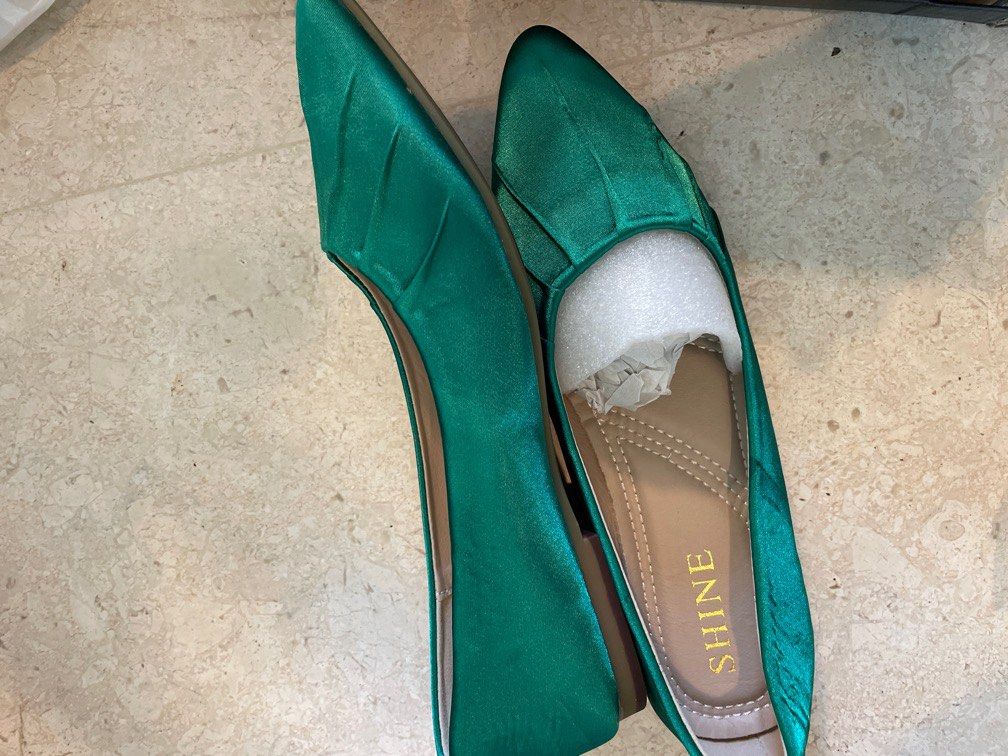 Dark green flats shop