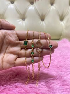 Emerald bracelet set with FREE clear pouch