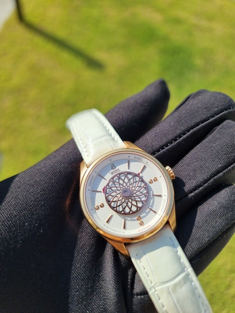 Ernest borel cocktail top