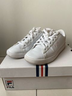 Plain white filas store