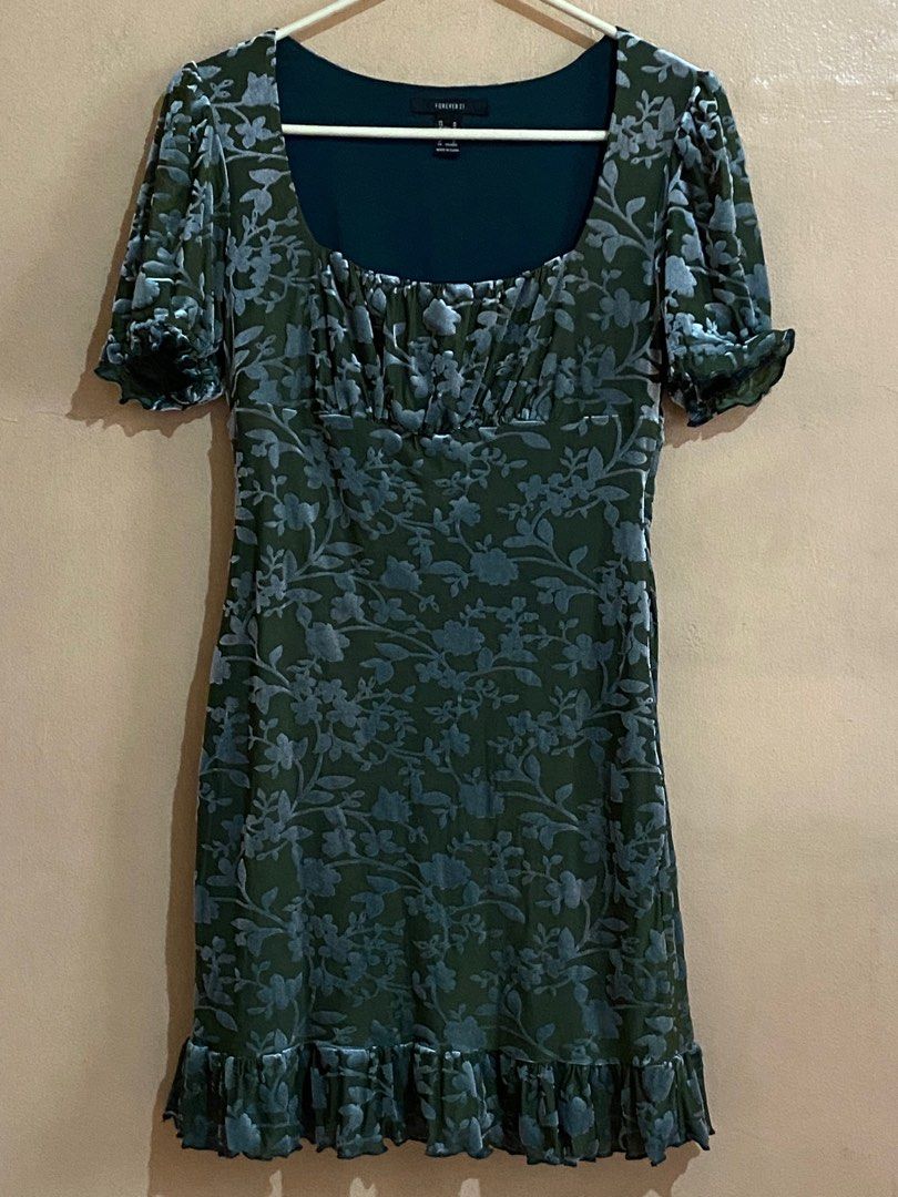 green velvet dress forever 21 Ever-Pretty V-Neck Pleated Velvet Midi Evening Dress main image 1