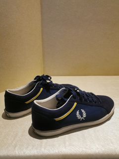 Fred perry plimsolls store sale
