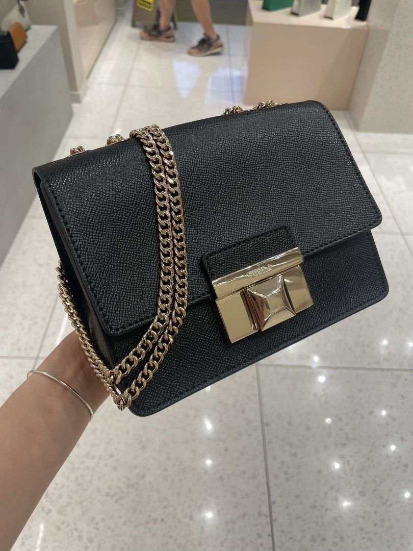 Furla Venere Mini Crossbody Bag, 名牌, 手袋及銀包- Carousell