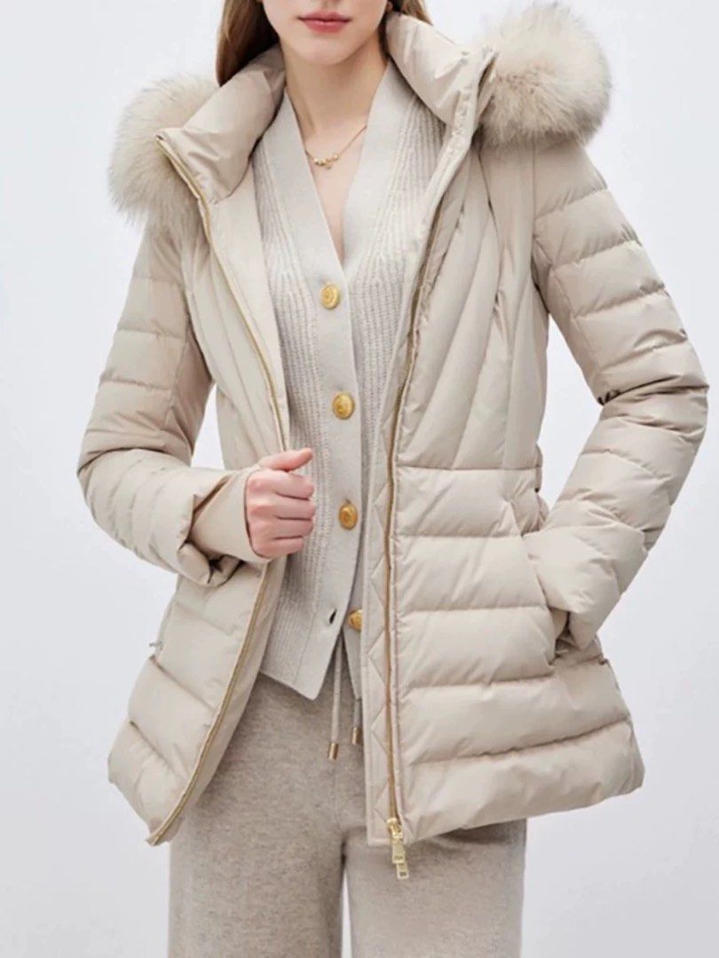 Down jacket with cheap belt