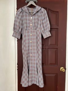 Gray Plaid Mermaid Silhouette Vintage style Dress with Puffed Sleeves Extra Small, Altered