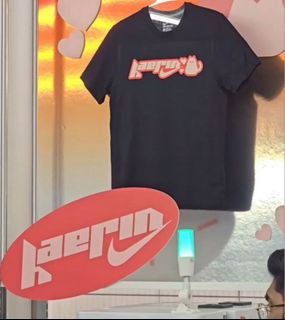 (Category: ) located in . Submitted by KPOP_shop (Listing ID 1284326861, Image 1). Description: .