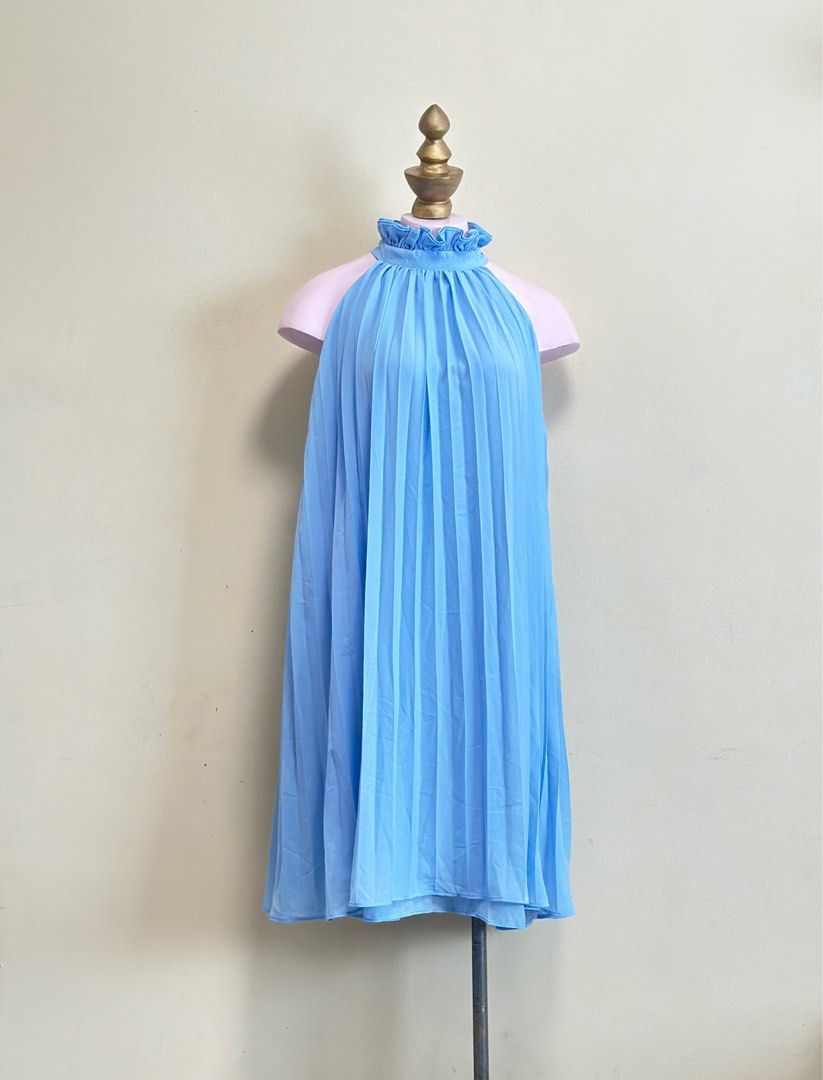 Halter Dress (Category: Dresses) located in Quezon City. Submitted by plines (Listing ID 1284321220, Image 1). Description: .