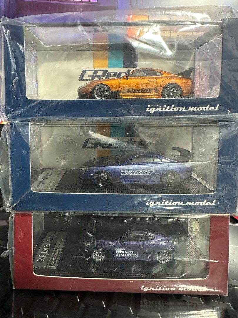 Ignition diecast models store