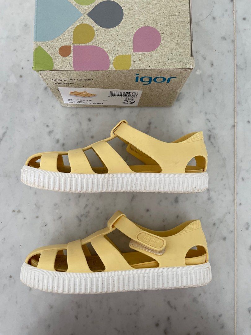 Igor jelly yellow sandals. Size 29 Babies Kids Babies Kids