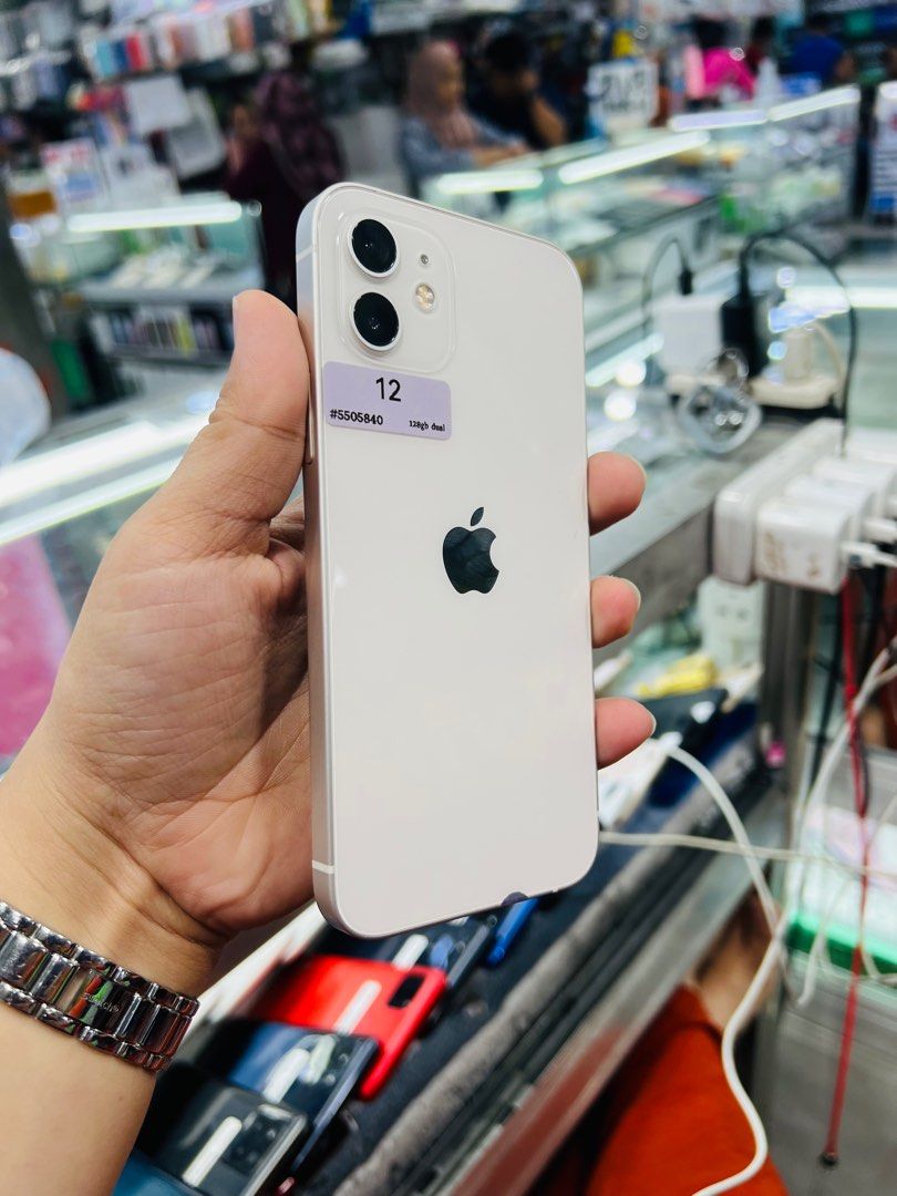 Iphone 12 128gb Good batt Dualsim (Category: iPhone 12 Series) located in San Juan City. Submitted by javedsgadgetshop (Listing ID 1284309522, Image 3). Description: OPEN FOR INSTALLMENT VIA CREDIT CARD/GGIVES & SWAP/TRADE-IN! WE BUY AND SELL ( ANYKINDS OF UNIT BINIBILI PO NAMIN)! PTPA : Padelete po f bawal Read ❗️Onhand ‼️ Iphone 12 •128gb •HK Variant •Good batt health •Factory Unlock •100% Smoothness •No hidden issue | No Repaired •100% Authent