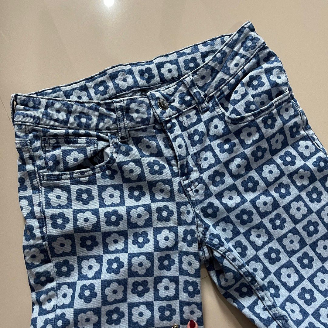 Jeans H&M motif bunga