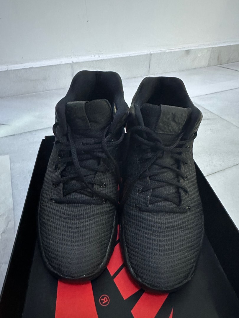 Jordan 31 low triple best sale black