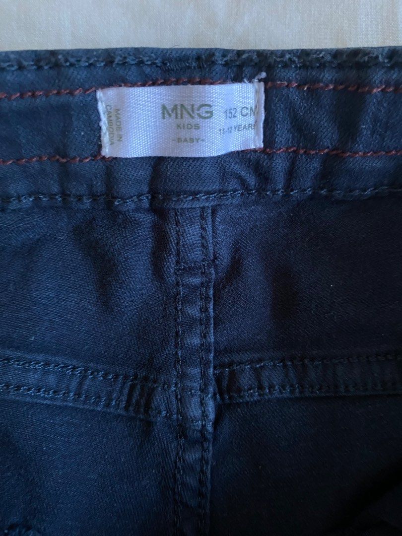 Kids 11-12Y Dark Blue Denim (Category: Babies & Kids Fashion) located in Pasay City. Submitted by Declutter_Cha (Listing ID 1284325971, Image 3). Description: 152 cm, Slightly tapered Pairs nicely with a fitted suit jacket .