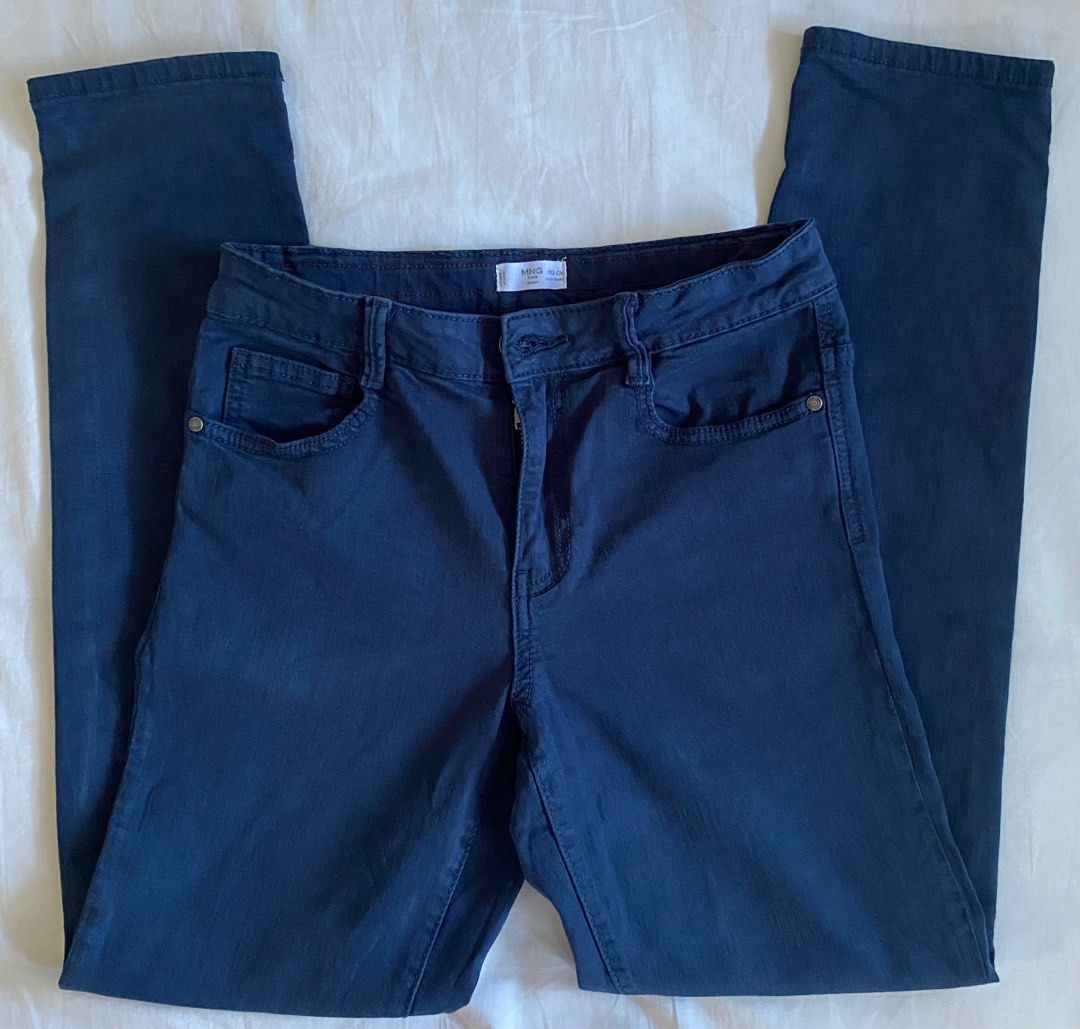 Kids 11-12Y Dark Blue Denim (Category: Babies & Kids Fashion) located in Pasay City. Submitted by Declutter_Cha (Listing ID 1284325971, Image 1). Description: 152 cm, Slightly tapered Pairs nicely with a fitted suit jacket .