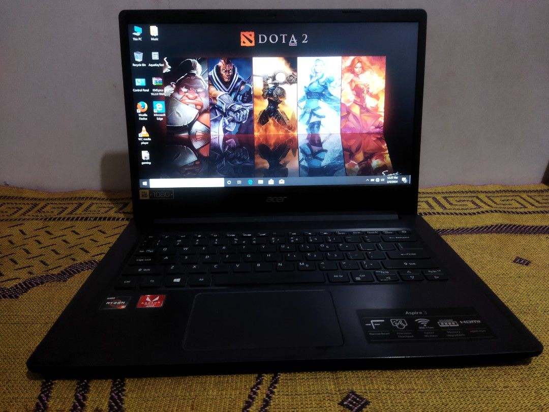 Laptop gaming Acer AMD Ryzen 5 9th.gen 8gb memory ram 128.ssd