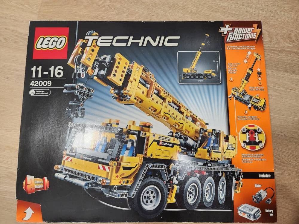 Lego 42009 Technic mobile crane MKII