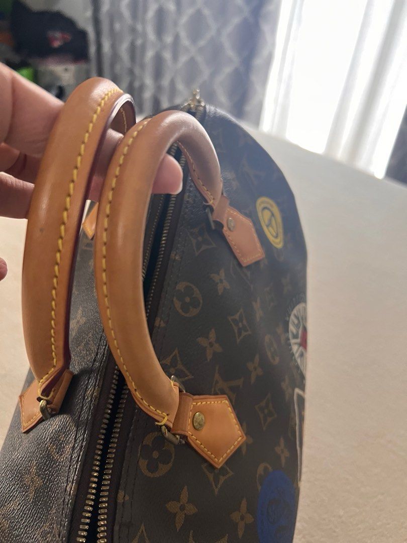 Limited Edition LV Bandou (Category: Luxury Bags & Wallets) located in Santa Rosa. Submitted by traveljewelsnbags (Listing ID 1246010839, Image 2). Description: Good deal Limited Edition LV BANDOULIER SIZE 30 World Tour Edition Bags & Padlock and keys.