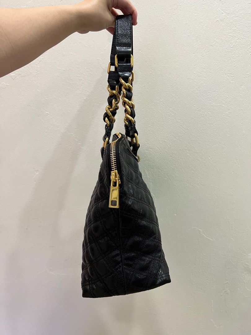 Quilted leather shoulder bag deals