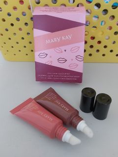 Mary Kay Vinyl Shine Liquid Lip Set