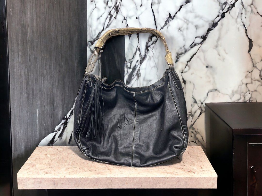 Mcm black tote new arrivals