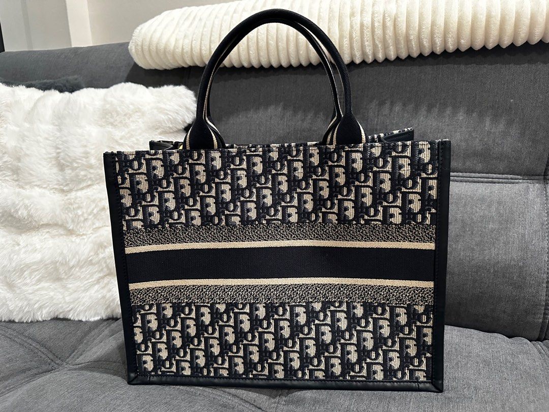 Christian dior outlet monogram tote