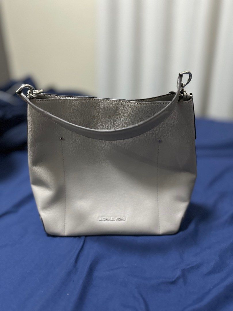 Authentic Michael Kors Hayes Bucket Bag Luxury Bags Wallets on Carousell