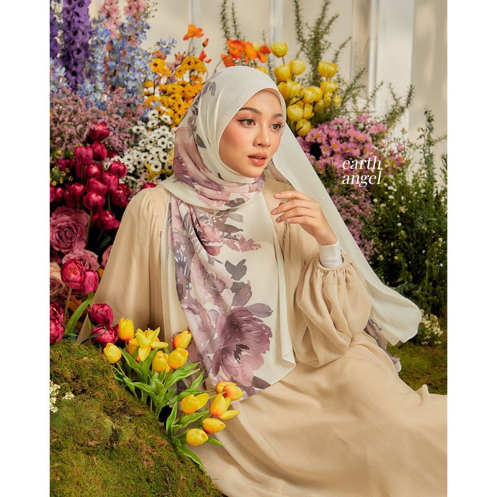 Olloum Performance Scarf in Blush, Women's Fashion, Muslimah Fashion,  Hijabs on Carousell