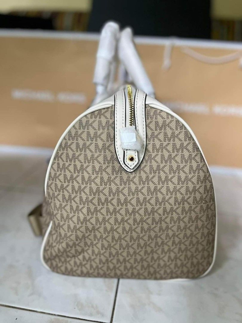 MK XL WEEKENDER DUFFLE BAG (Category: Luxury Bags & Wallets) located in Mabalacat. Submitted by maiyasluxurybagshoppe (Listing ID 1284362858, Image 3). Description: .