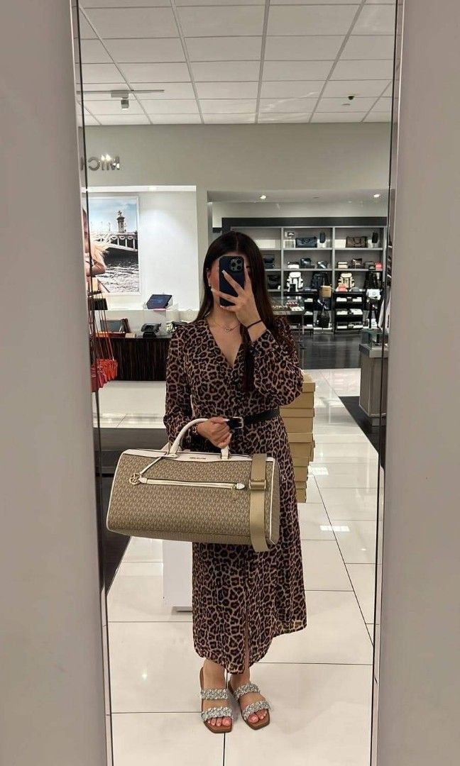 MK XL WEEKENDER DUFFLE BAG (Category: Luxury Bags & Wallets) located in Mabalacat. Submitted by maiyasluxurybagshoppe (Listing ID 1284362858, Image 1). Description: .