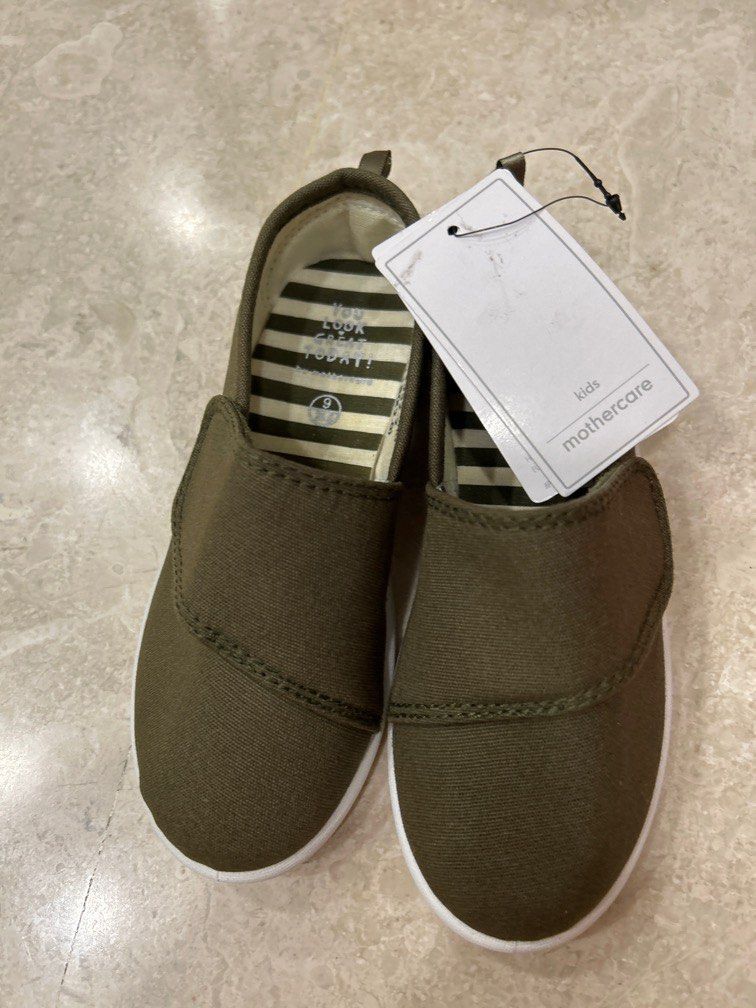Girl shoe size deals 2 year old
