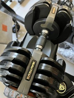 NAUTILUS ADJUSTABLE DUMBBELLS WITH STAND!