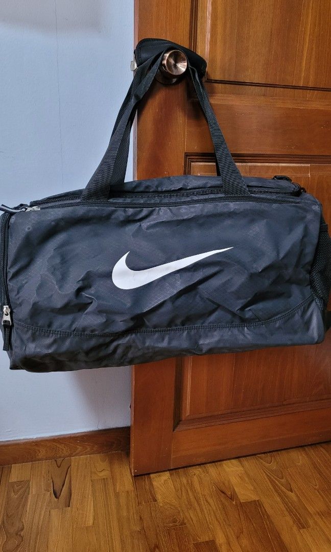 Nike Team Training Max Air Duffel Bag black Sports Equipment