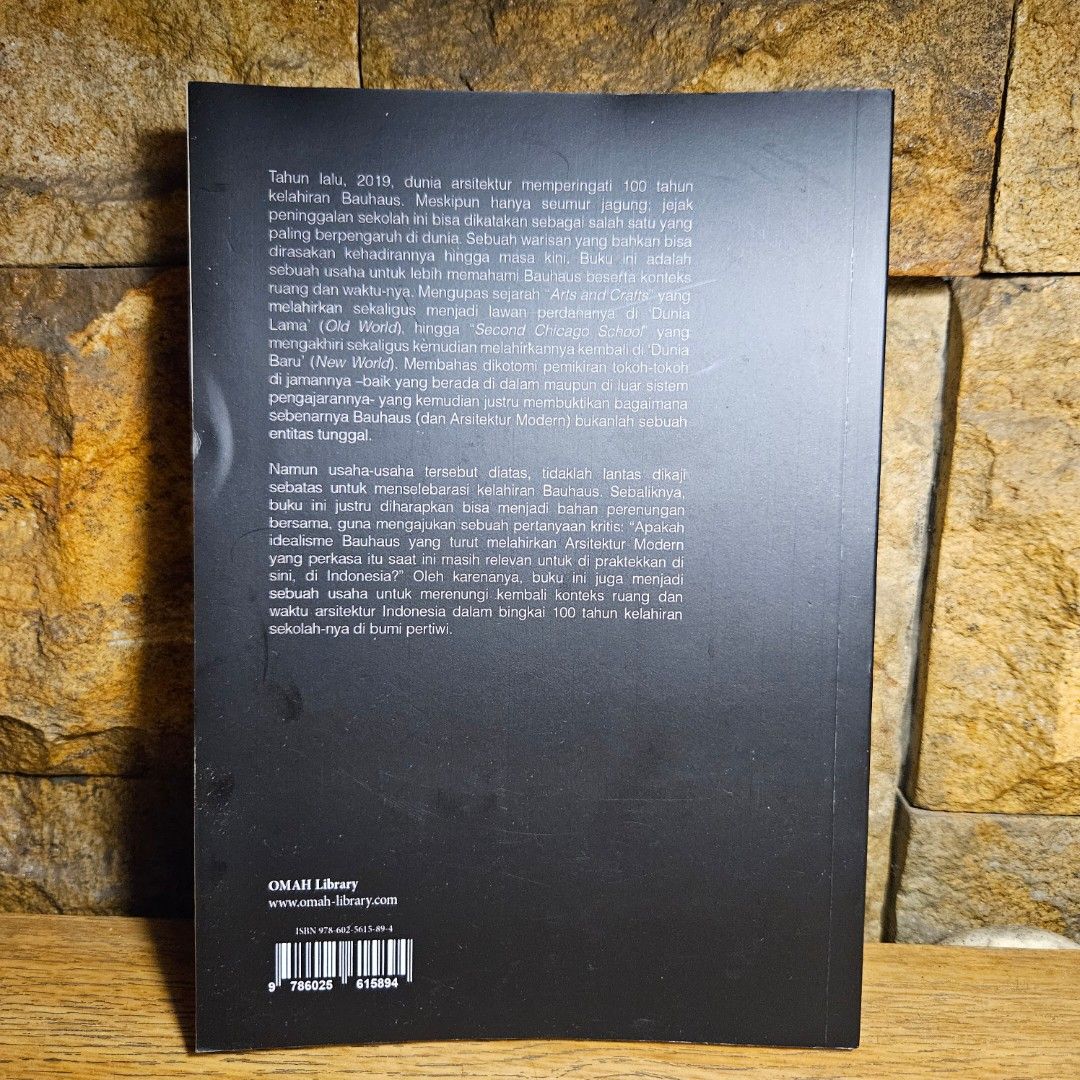 Ornament is a Crime Rhyme Eka Swadiansa, Buku & Alat Tulis, Buku