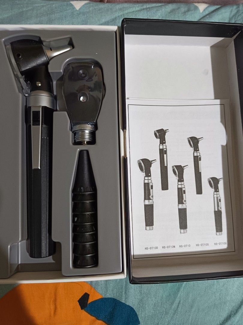 Otoscope opthalmoscope (Category: Medical Supplies & Tools) located in Manila. Submitted by angelika2899 (Listing ID 1284426596, Image 2). Description: For more info you may contact 09638308138.