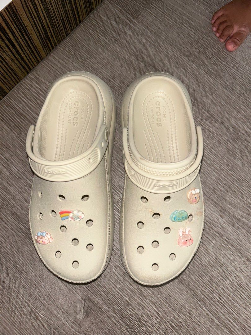 Platform crocs bone colour