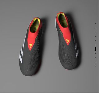 Red laceless football discount boots