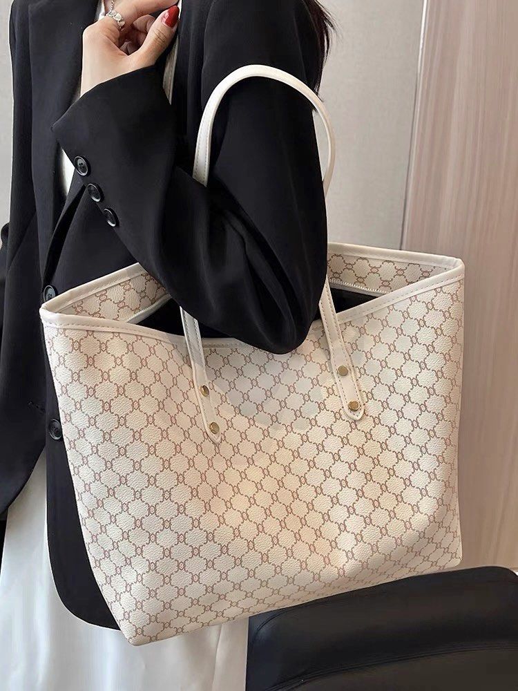 PRE ORDER 5 COLOURS Large Tote bag women shoulder bag sling bag big volume large capacity can fit A4 work bag PU leather