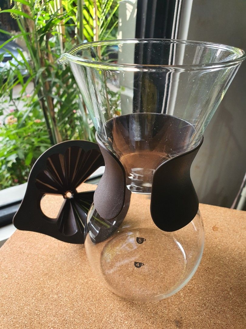 PYREX POUR OVER COFFEE MAKER (Category: Coffee Machines & Makers) located in Rizal. Submitted by missytin (Listing ID 1284309626, Image 3). Description: branded PYREX makes up to 5 cups made in Japan please manage your expectations as these items are either lightly used or old stocks and might have minor scratches/removable stains. UNLESS STATED AS BRAND NEW LAST PRICE POSTED. Gcash payment No reservation, payment first basis. Pick up in Taytay R