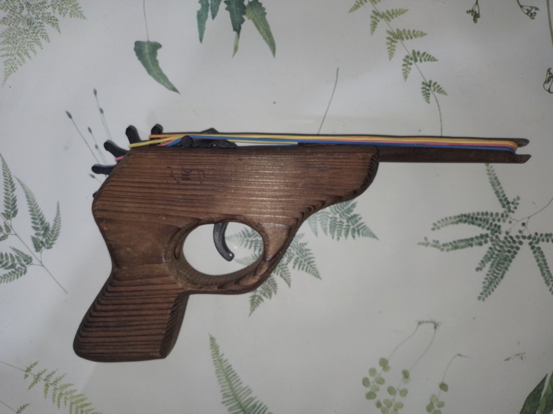 Retro Rubberband Toy Gun, Hobbies & Toys, Toys & Games on Carousell