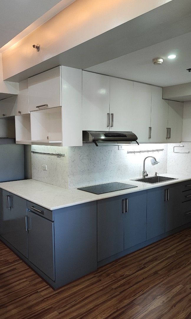 Sale 3BR Avida Centera (Category: Apartments & Condos) located in Mandaluyong City. Submitted by pinas.estates2 (Listing ID 1284406152, Image 3). Description: For Sale! Avida towers Centera Edsa corner reliance Mandaluyong (Beside Greenfield district) In between of Shae blvd Stion and Boni Station (MRT) In front of VRP Hospital 3Bedrooms semi furnished unit w/ 2T&B 77sqm tower 4 higher floor Upgraded unit with pull out storage fully paid Title on