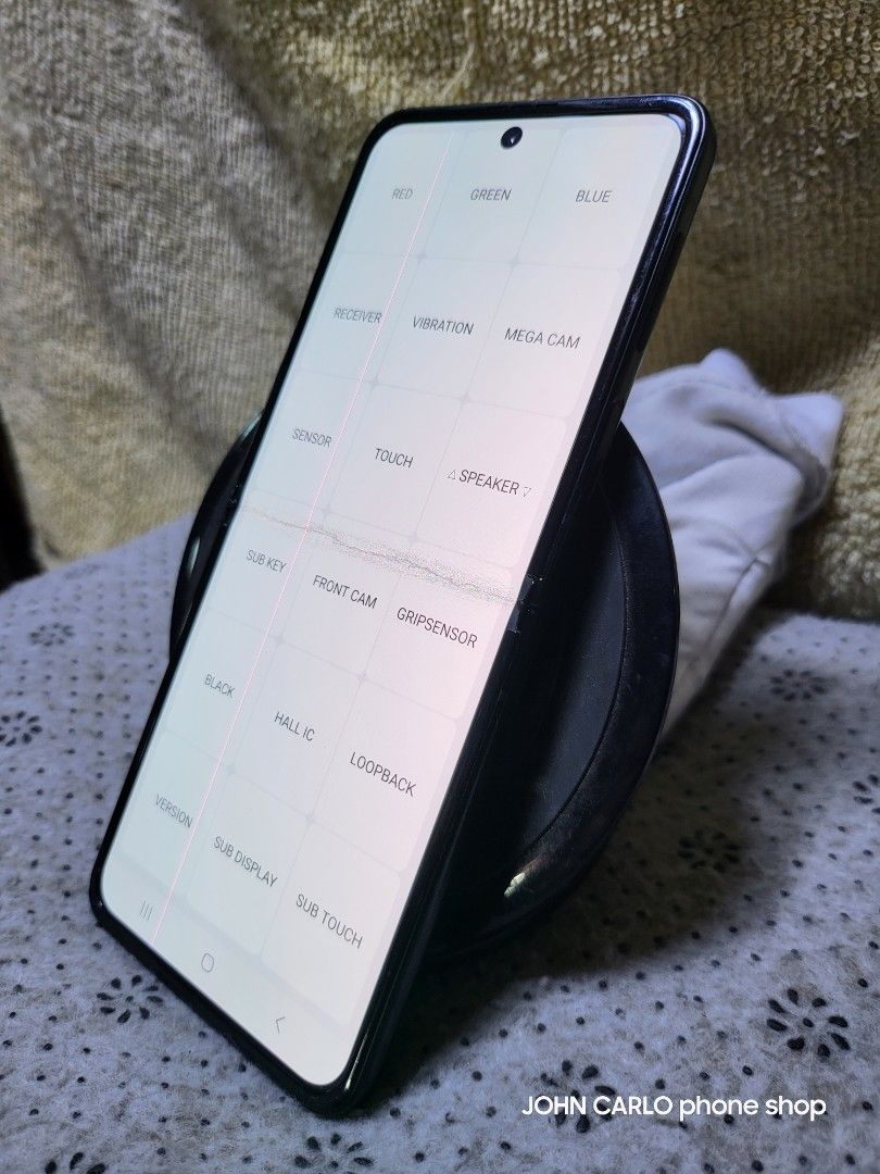 Samsung Z flip 3 5g (Category: Samsung) located in Quezon City. Submitted by mubrogadgets (Listing ID 1284485931, Image 3). Description: Samsung Z flip 3 5g ₱ 7499 WE ACCEPT CASH ON DELIVERY VIA LBC IN ALL PART OF PHILLIPINES AND LALAMOVE FOR IN METRO MANILA SAGOT NYO PO SHIPPING FEE rush selling issue one line and flip matk may mga dents lang sa gilid 128gb Foldable Dynamic AMOLED 2X, 120Hz, HDR10+, 1200 nits Qualcomm SM8350 Snapdragon 888 5G.